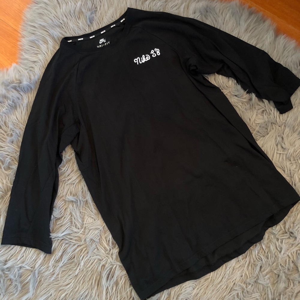 Nike SB Black Top